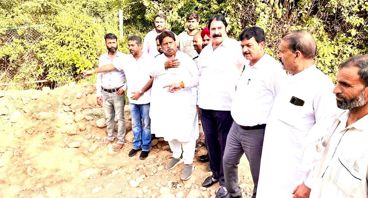 Bhalla and Congress leaders visit Bagh-e-Bhau area