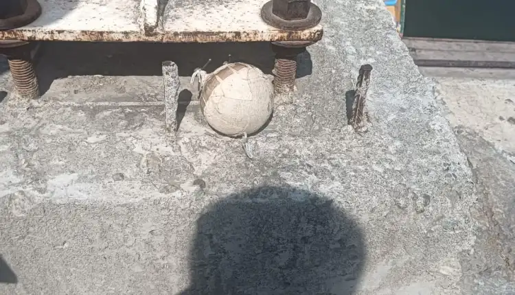 Controlled explosion near Dal Lake in Srinagar conducted by police